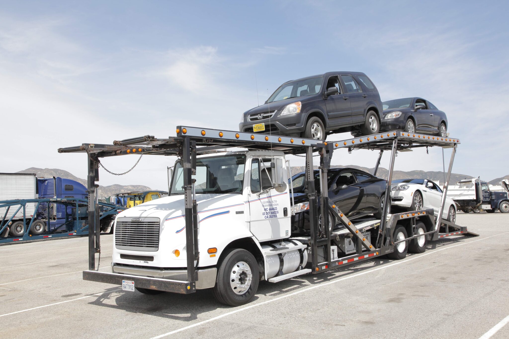 The Differences Between Open and Enclosed Shipping